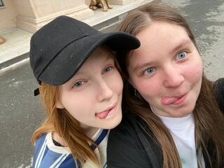 ElizabetAndSandr's Cam sex fingering Profile Image